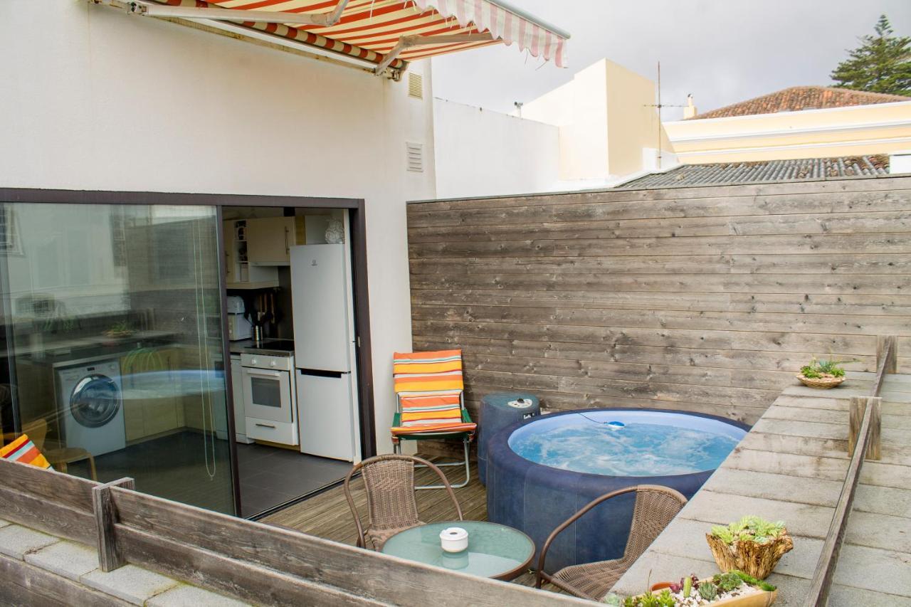 Apartment Marketplace 1 *